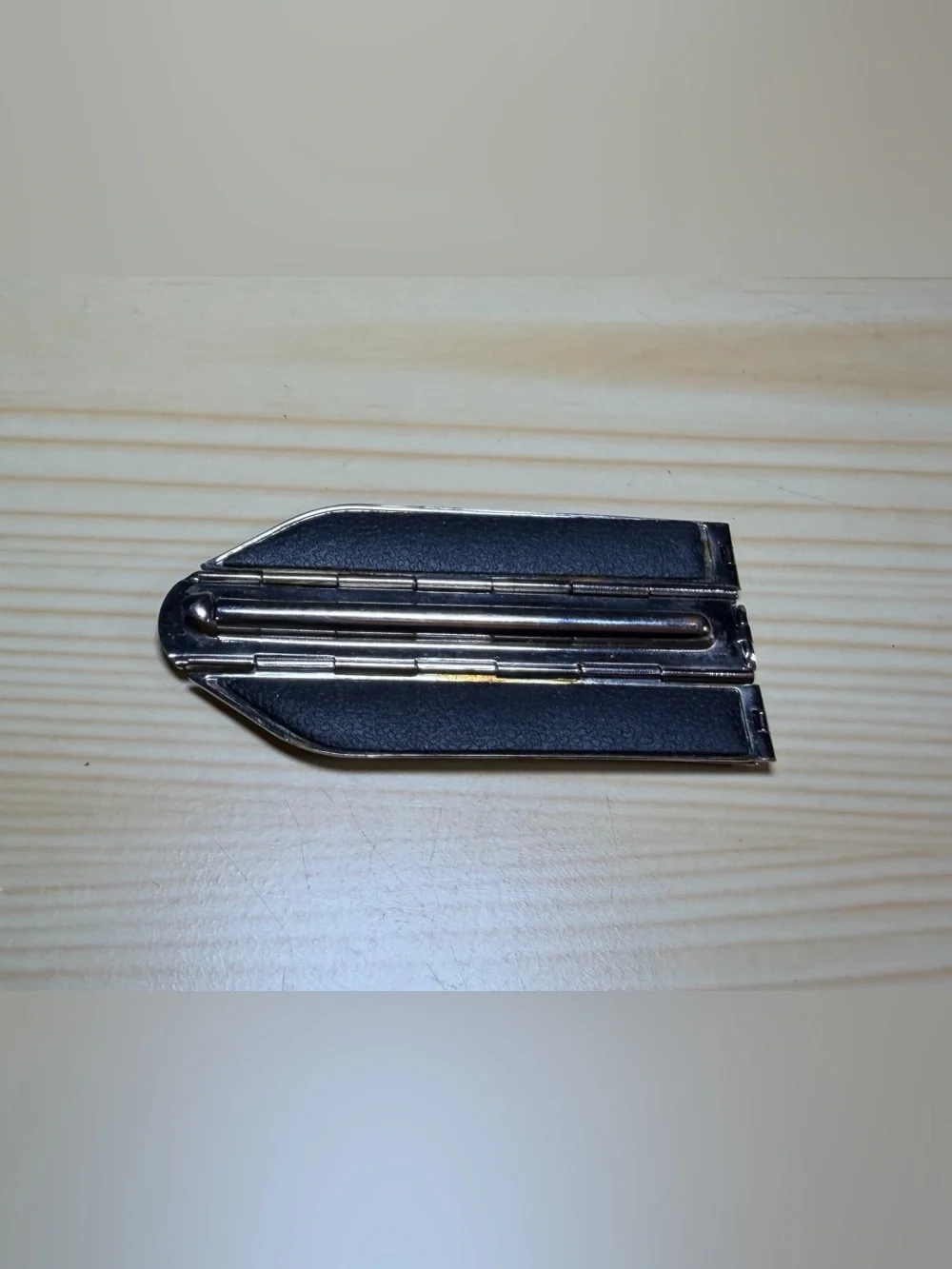 StingRay Foldz Flat Writing Ballpoint Pen Silver Tone Foldable Unique Vintage